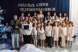 Światło, które przemienia serca - przedstawienie bożonarodzeniowe